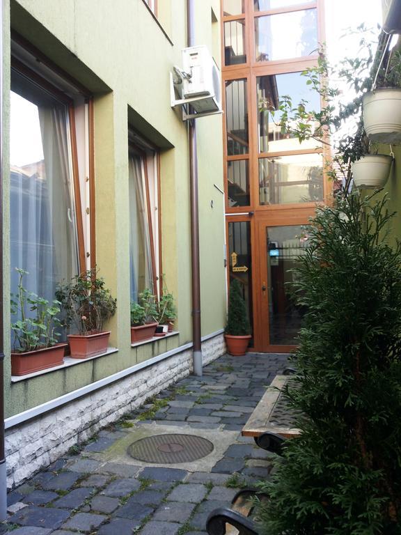 Lucas 10 Apartments Cluj-Napoca Buitenkant foto